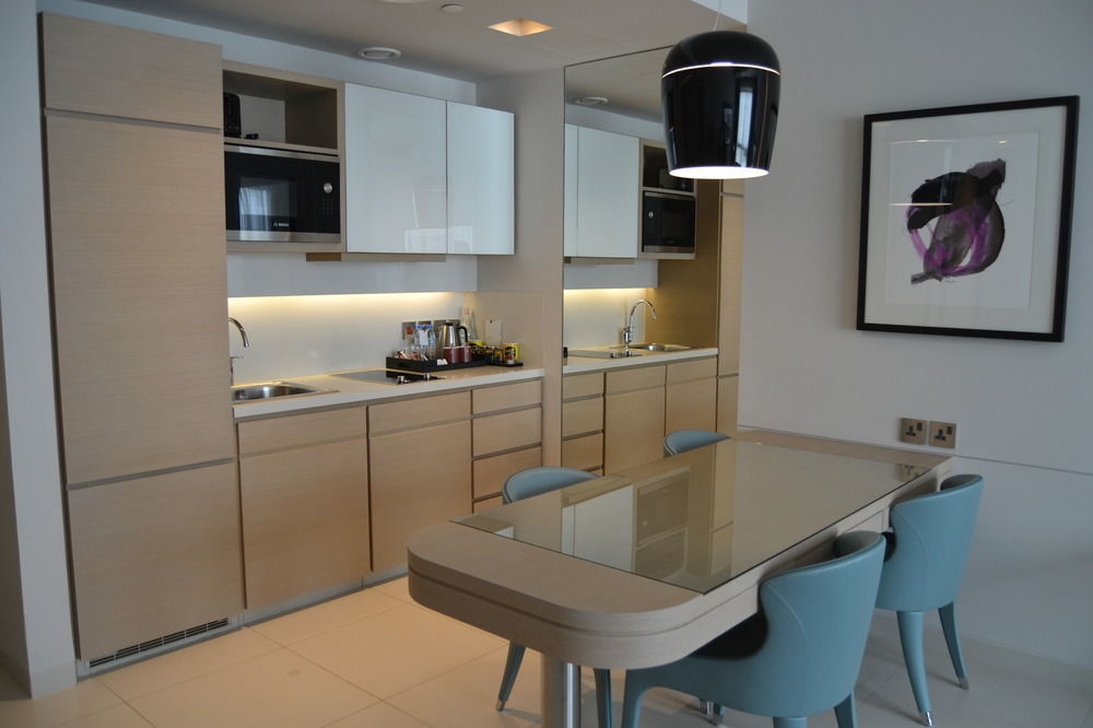 Aparthotel Capital Centre Arjaan By Rotana 4*