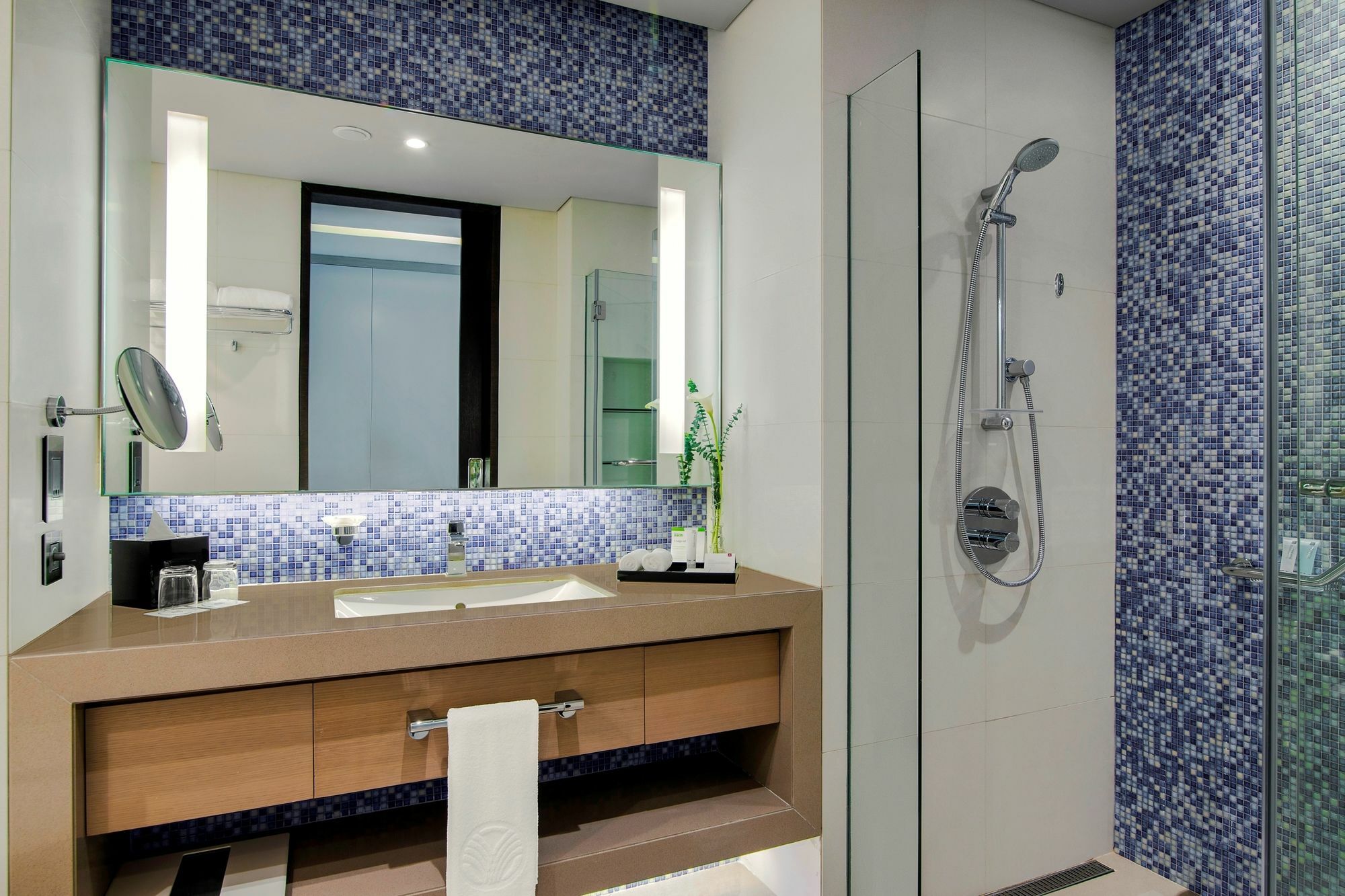 Aparthotel Capital Centre Arjaan By Rotana 4*